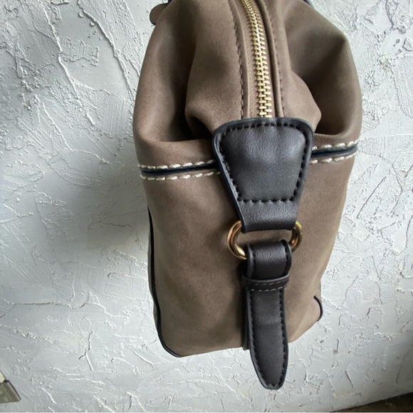 Jeane & Jax Handbag - Picture 4 of 10